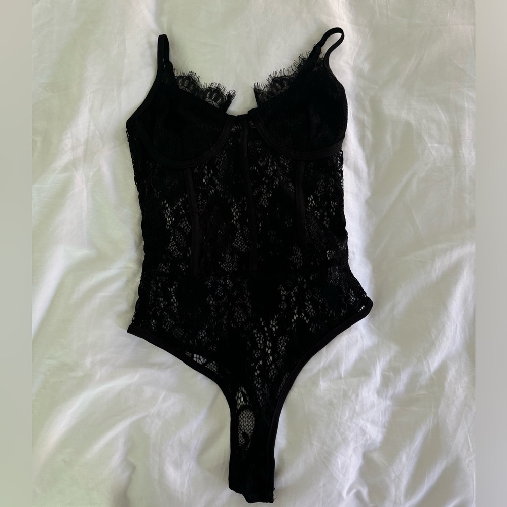 Misguided Lace Bodysuit Black